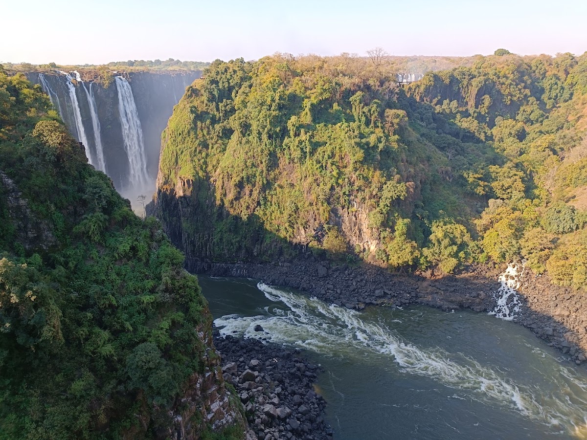 Chongwen Safaris & Tours — tour operator in & Livingstone Way, Zimbabwe – photo 1