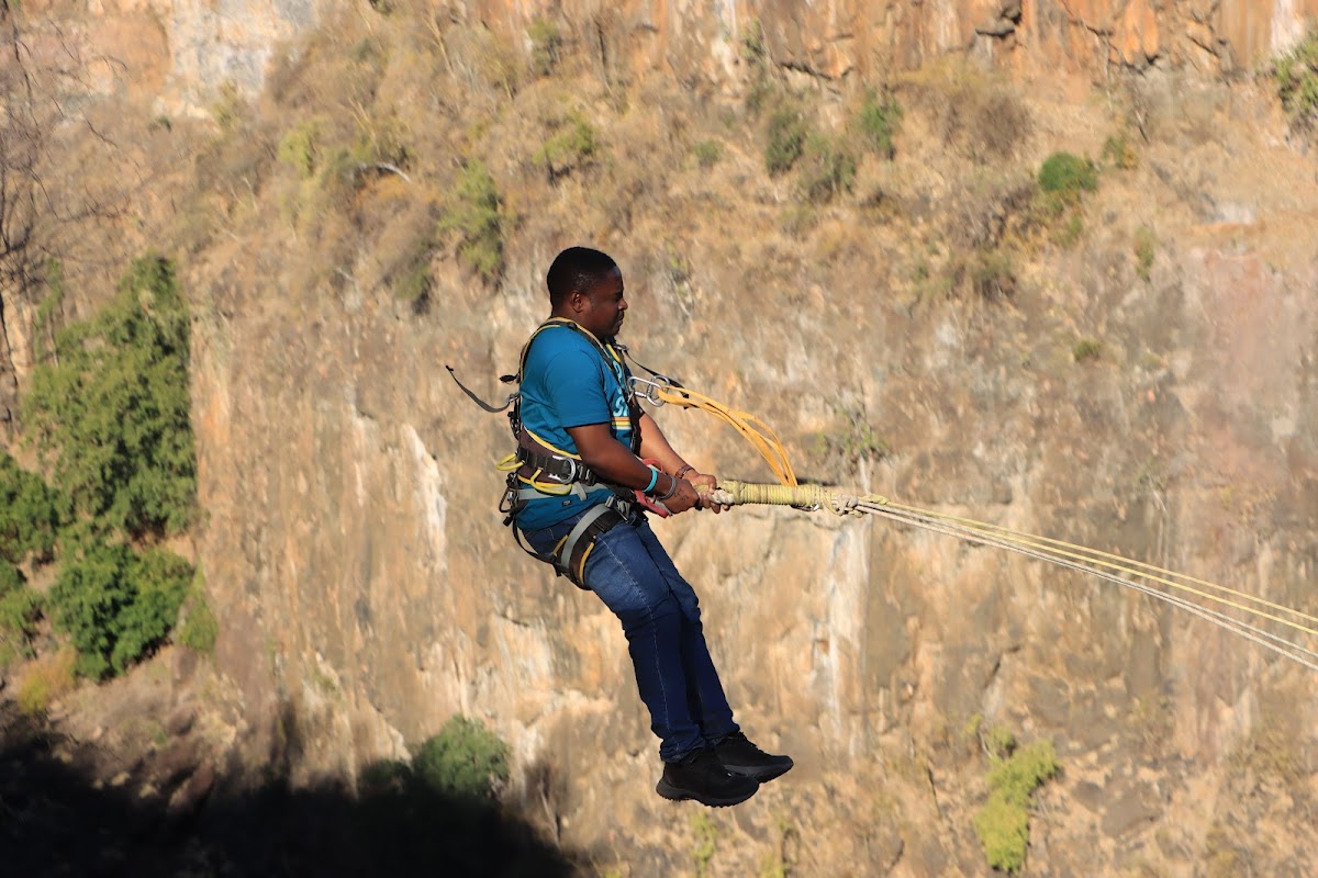 ROBBIN HOOD TOURS ACTIVITY BOOKING DESK — tour operator in 476 Adam Stander Dr, Zimbabwe – photo 2