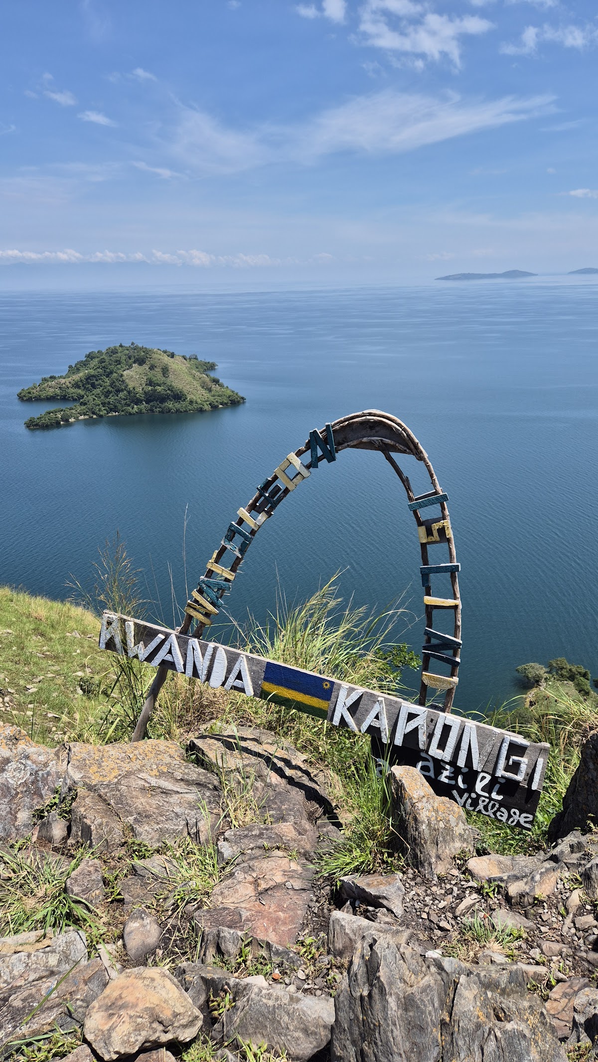 Blue Monkey Tours Rwanda, Boat tour agency, tour operator ,lake kivu boat, wildlife safari,gorilla trekking ,congo nile trail — tour operator in Rwanda – photo 3