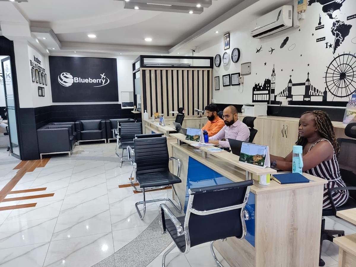 BLUEBERRY TRAVEL — tour operator in P.O. Box 36923 Colville St, Uganda – photo 1