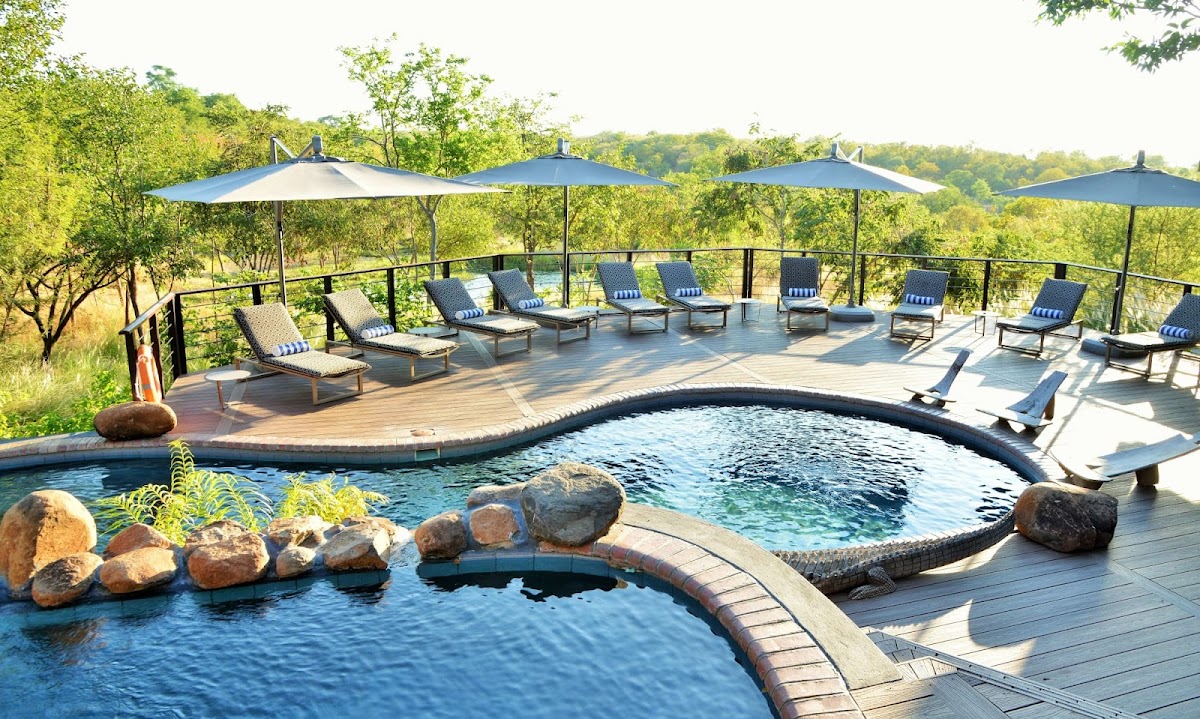 Royal Vacations — tour operator in & First Ave, Zimbabwe – photo 3