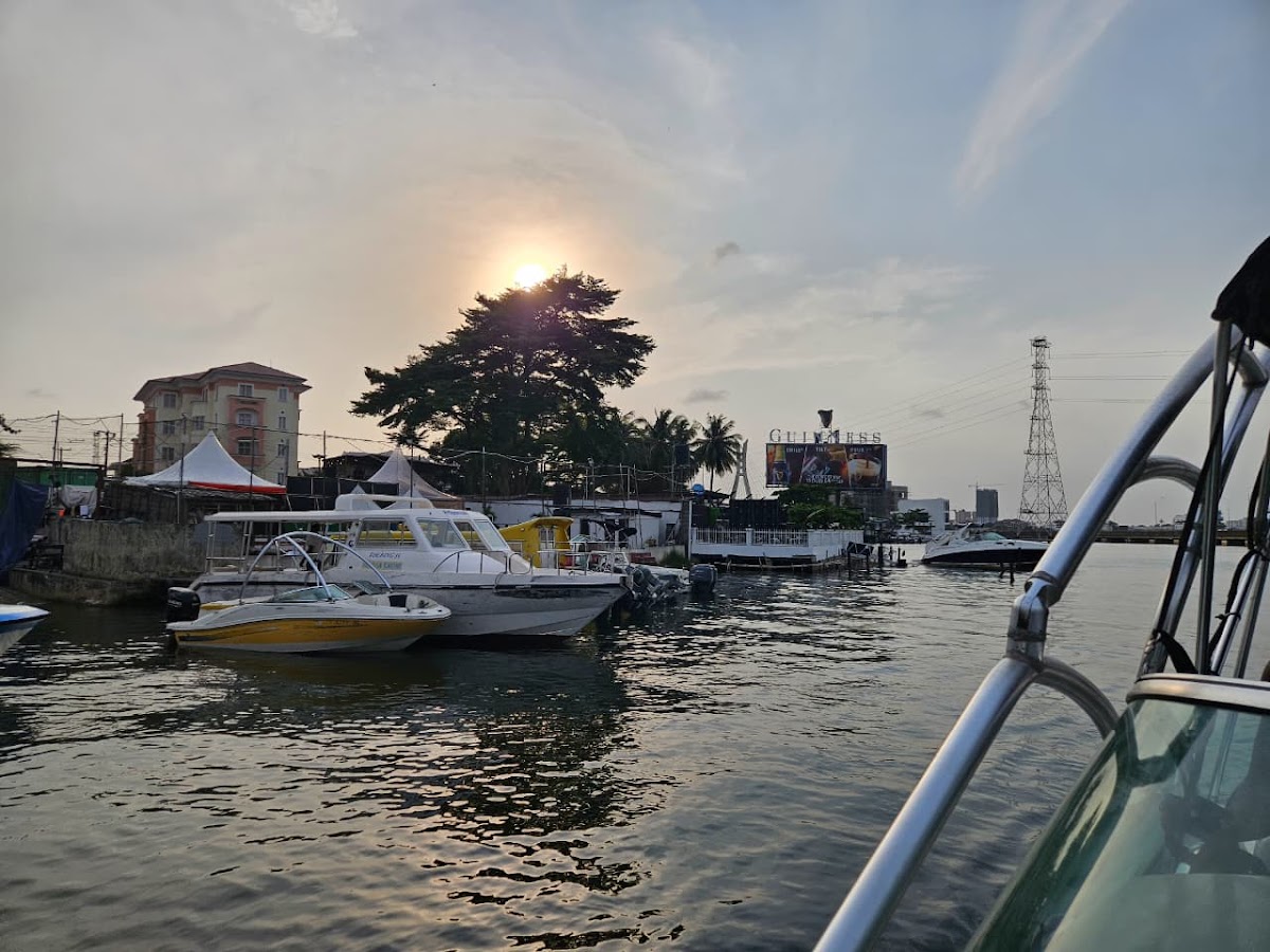 Kampari Tours | Boat and Beach House Reservation — tour operator in Street 106104, Nigeria – photo 3